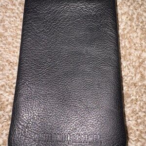 Portland Leather Black pebbled squeeze glasses case